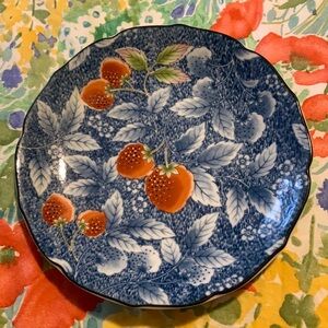Strawberry Blue Floral Leaf Plate